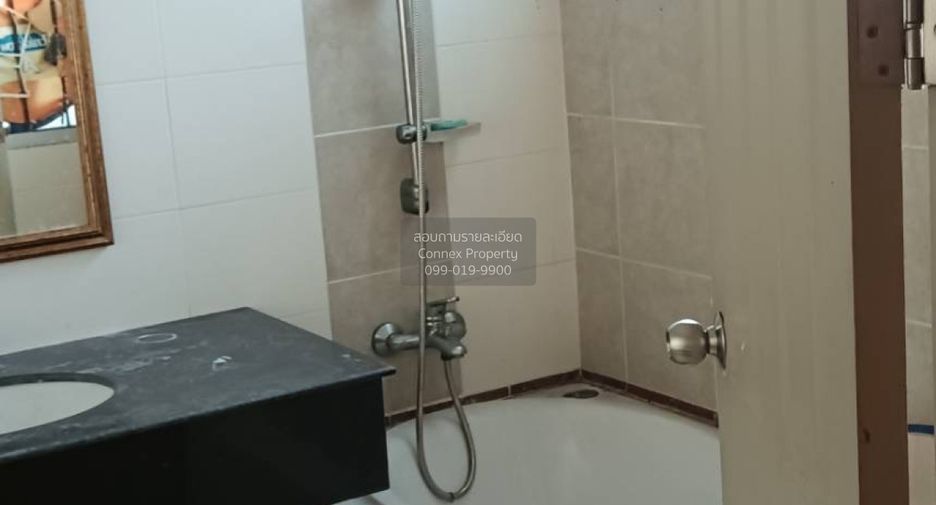 Casa en venta de 4 habitaciones en Bang Khen, Bangkok