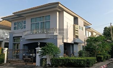 Casa en venta de 4 habitaciones en Bang Khen, Bangkok