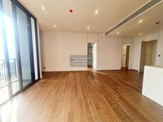 For sale 3 ベッドルーム condo in Pathum Wan, Bangkok