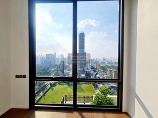 For sale 3 ベッドルーム condo in Pathum Wan, Bangkok