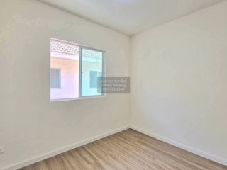 Casa adosada en venta de 3 habitaciones en Bang Khun Thian, Bangkok