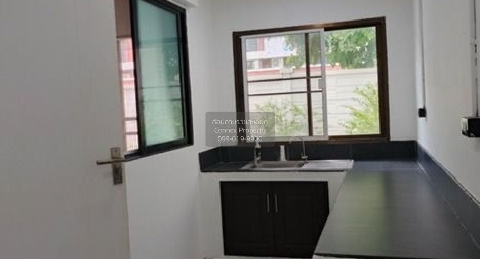 Casa en venta de 4 habitaciones en Thanyaburi, Pathum Thani