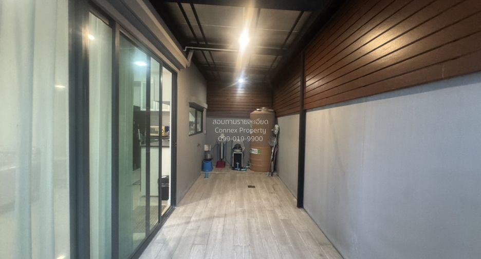 Casa adosada en venta de 3 habitaciones en Chom Thong, Bangkok
