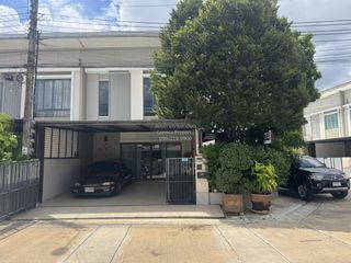 Casa adosada en venta de 3 habitaciones en Chom Thong, Bangkok