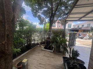 Casa adosada en venta de 3 habitaciones en Chom Thong, Bangkok
