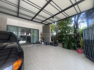 Casa adosada en venta de 3 habitaciones en Chom Thong, Bangkok