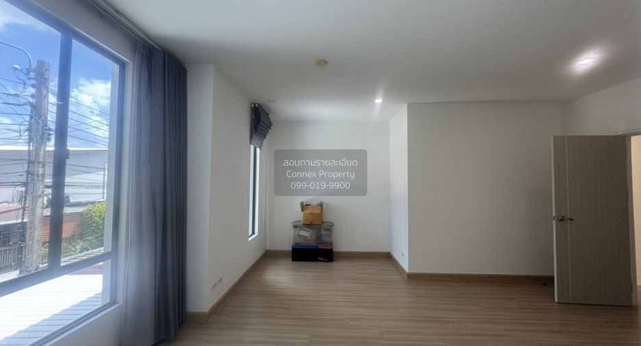 Casa adosada en venta de 3 habitaciones en Chom Thong, Bangkok