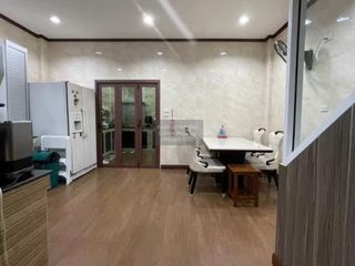 Casa adosada en venta de 4 habitaciones en Yan Nawa, Bangkok