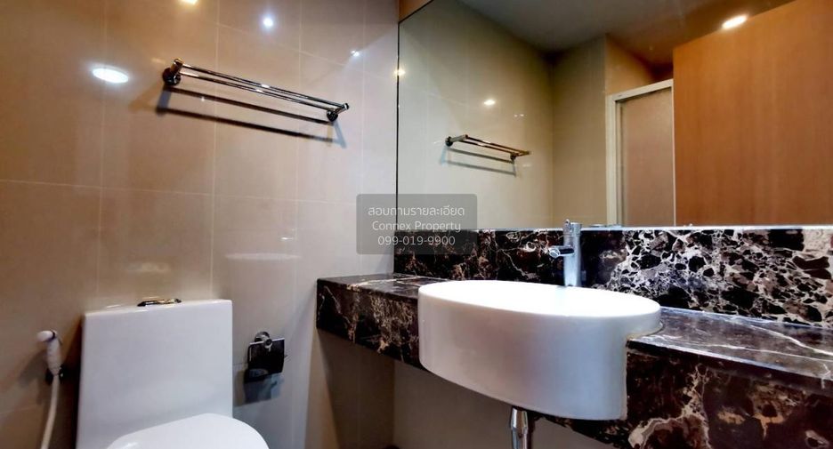 For sale 1 bed condo in Khlong Toei, Bangkok