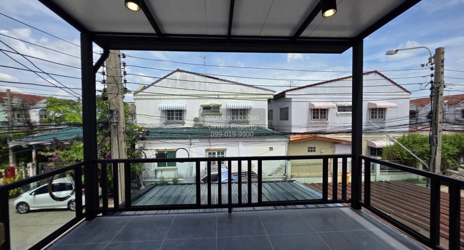 À vendre 3 chambres maison de ville à Mueang Nonthaburi, Nonthaburi