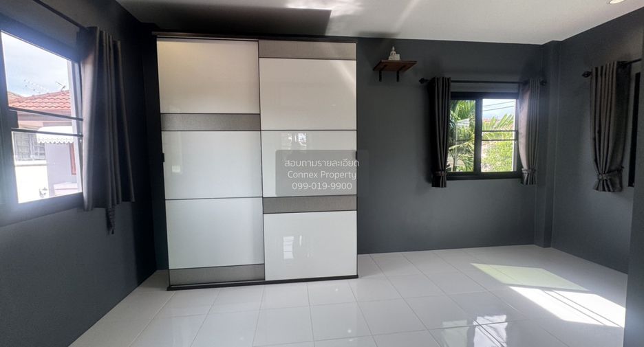 Casa en venta de 4 habitaciones en Bang Khae, Bangkok