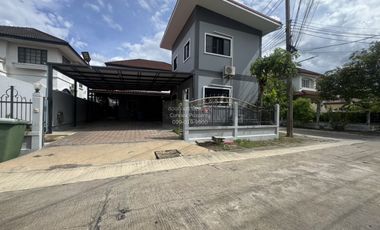 Casa en venta de 4 habitaciones en Bang Khae, Bangkok