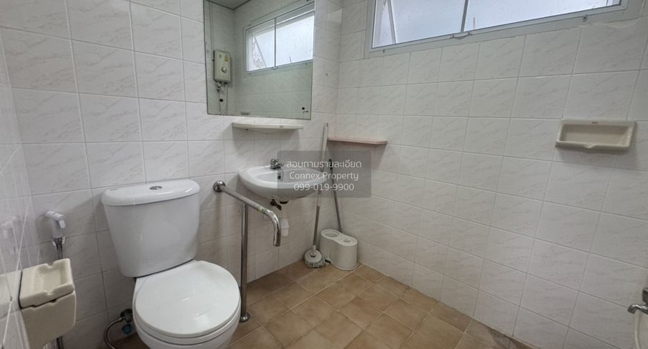 Casa en venta de 4 habitaciones en Bang Khae, Bangkok
