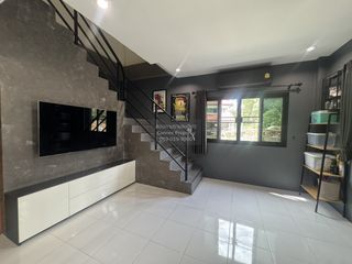 Casa en venta de 4 habitaciones en Bang Khae, Bangkok