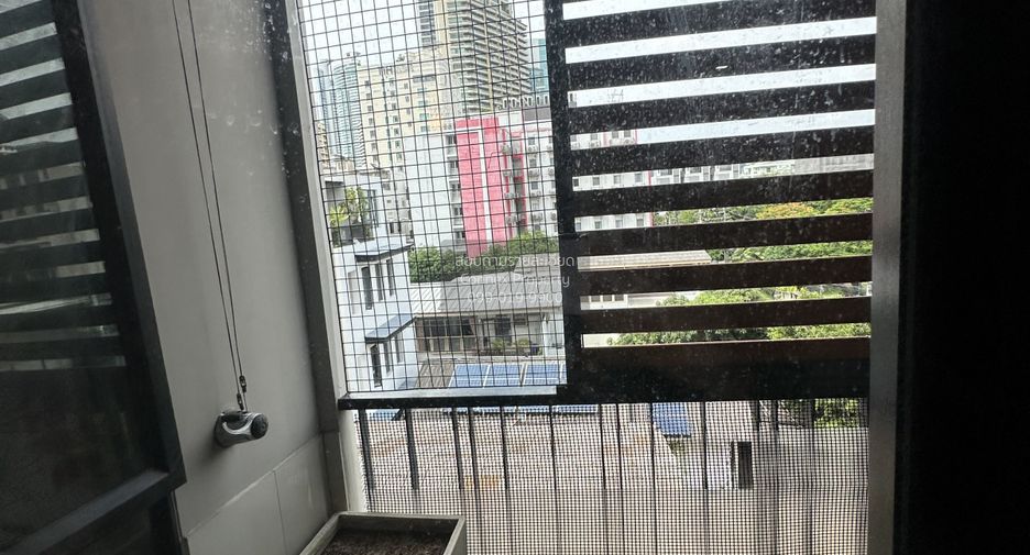 Wohnung zum Kauf mit 1 Zimmer in Khlong Toei, Bangkok