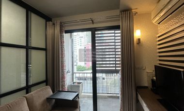 Wohnung zum Kauf mit 1 Zimmer in Khlong Toei, Bangkok