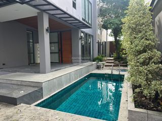 For sale 5 bedrooms house in Bang Phli, Samut Prakan