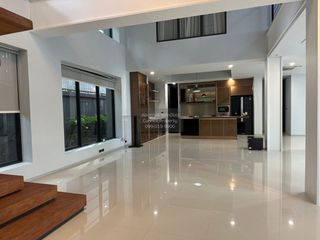 For sale 5 bedrooms house in Bang Phli, Samut Prakan