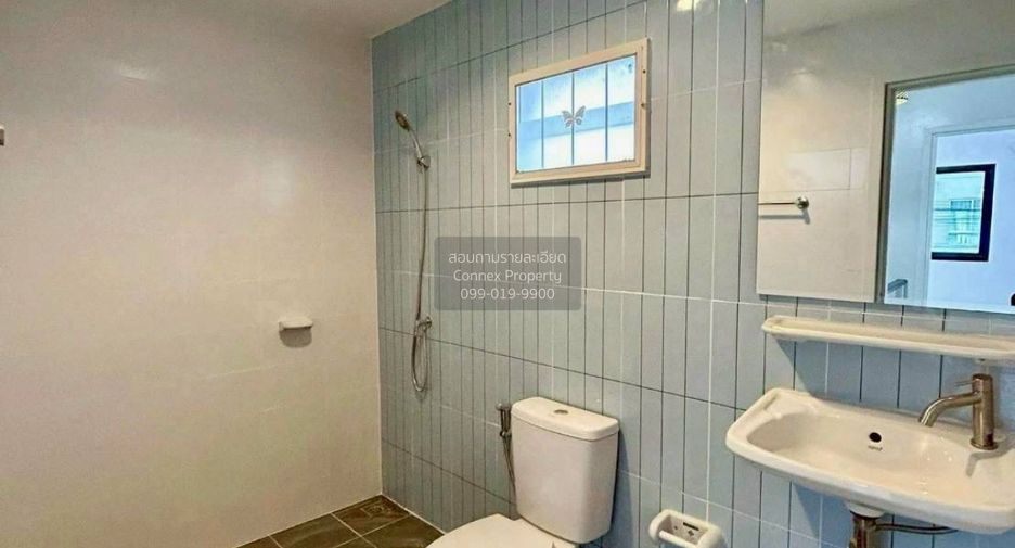 For sale 3 bedrooms townhouse in Khlong Luang, Pathum Thani