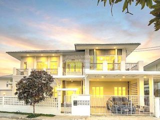 Haus zum Kauf mit 5 Zimmer in Bang Khun Thian, Bangkok