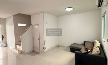 Casa adosada en venta de 3 habitaciones en Nong Khaem, Bangkok