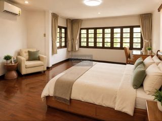 For sale 4 bedrooms house in Saphan Sung, Bangkok