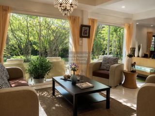 For sale 4 bedrooms house in Saphan Sung, Bangkok