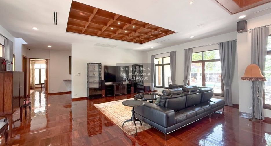 For sale 5 bedrooms villa in Na Jomtien, Pattaya