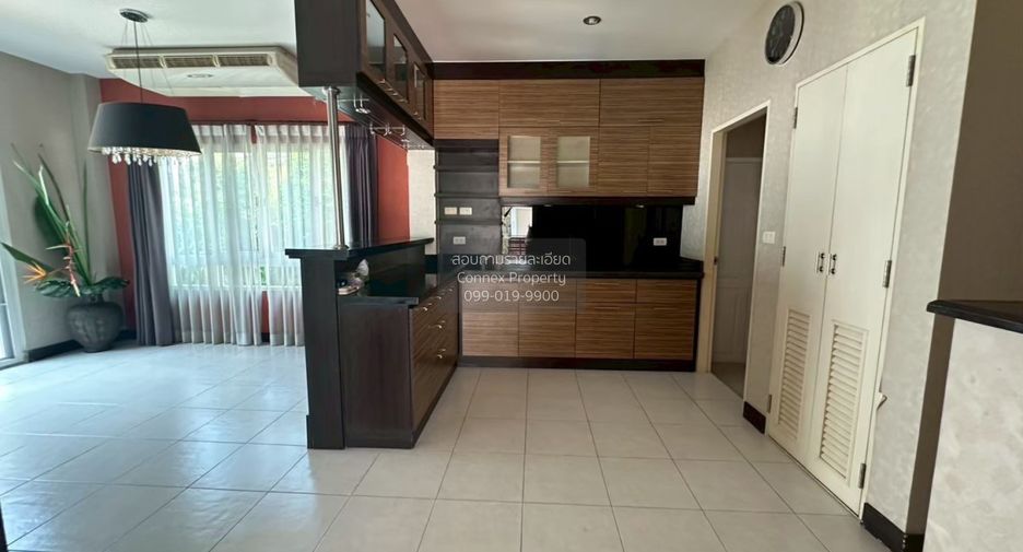 Casa en venta de 3 habitaciones en Khlong Sam Wa, Bangkok