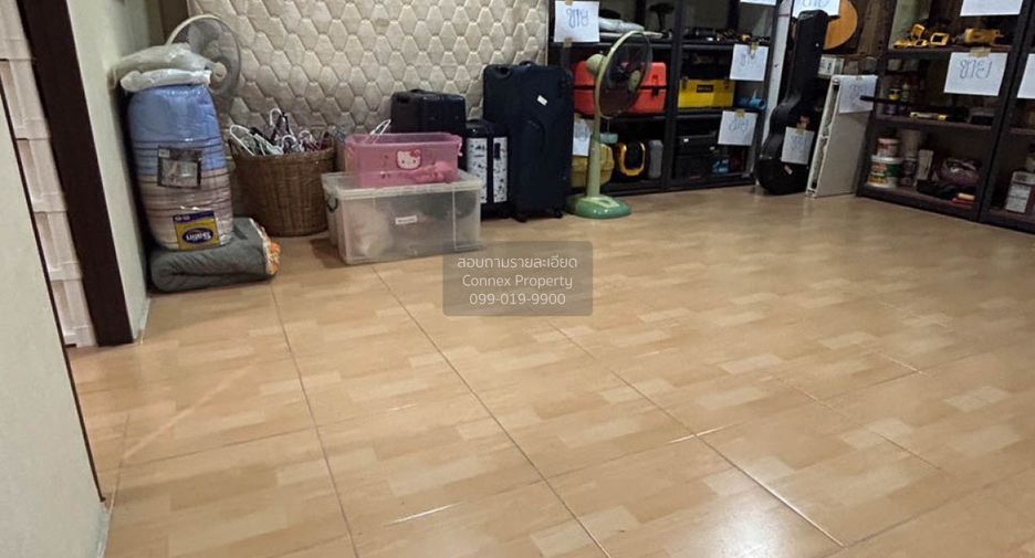 Reihenhaus zum Kauf mit 2 Zimmer in Bang Kapi, Bangkok