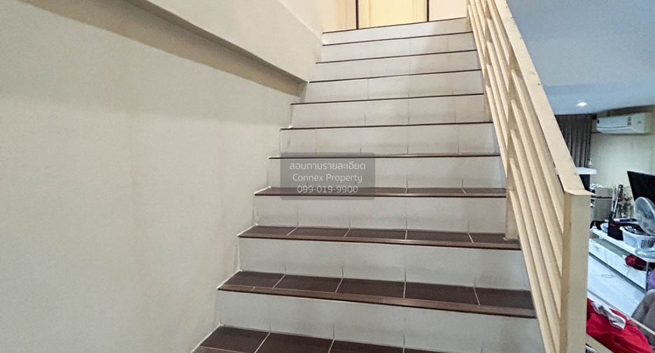 Reihenhaus zum Kauf mit 2 Zimmer in Bang Kapi, Bangkok