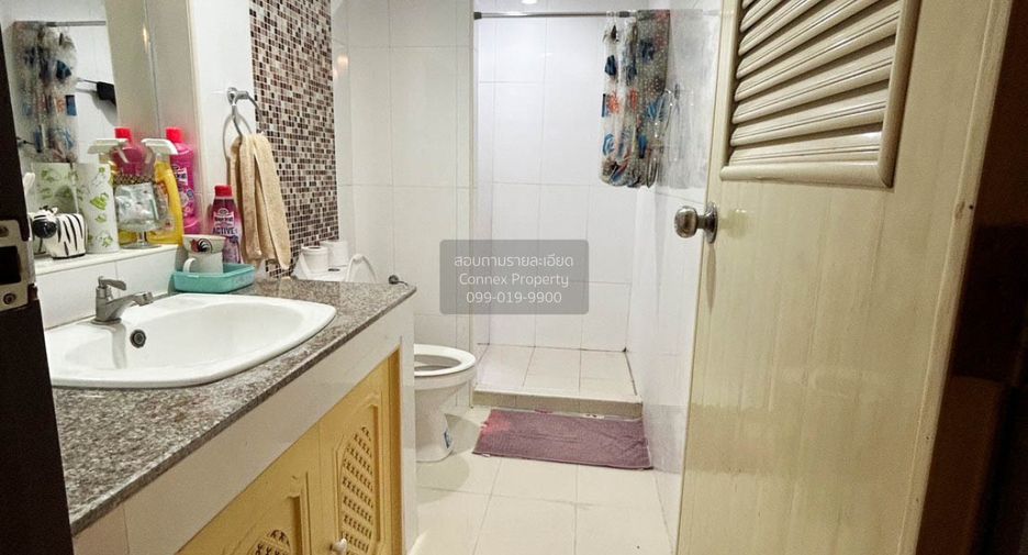 Reihenhaus zum Kauf mit 2 Zimmer in Bang Kapi, Bangkok