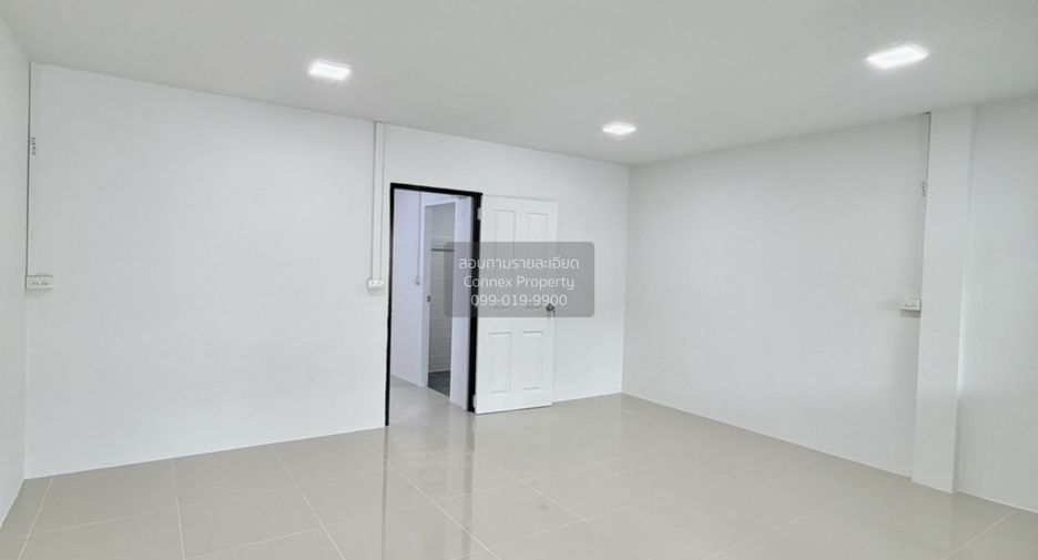 À vendre 3 chambres maison de ville à Mueang Nonthaburi, Nonthaburi