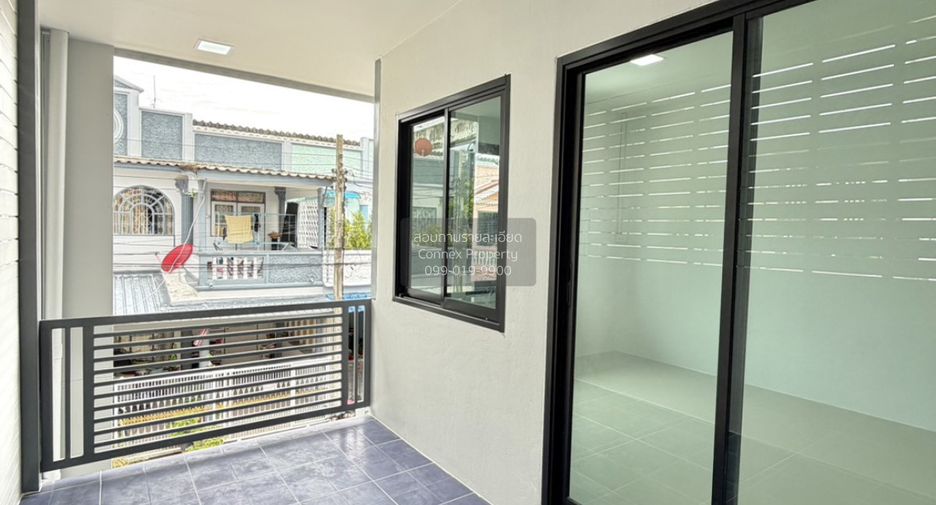 À vendre 3 chambres maison de ville à Mueang Nonthaburi, Nonthaburi