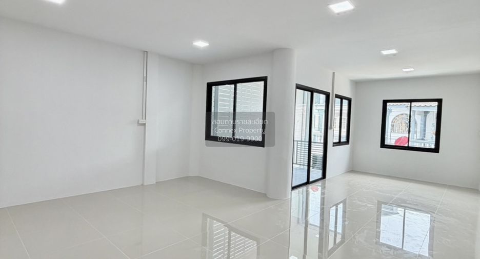 À vendre 3 chambres maison de ville à Mueang Nonthaburi, Nonthaburi