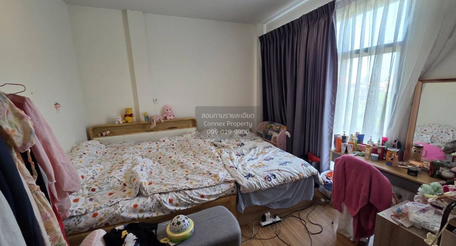 Casa adosada en venta de 3 habitaciones en Bang Kruai, Nonthaburi