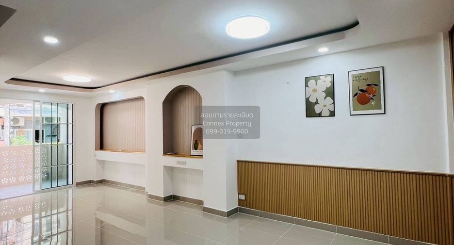 For sale 3 bedrooms townhouse in Lam Luk Ka, Pathum Thani
