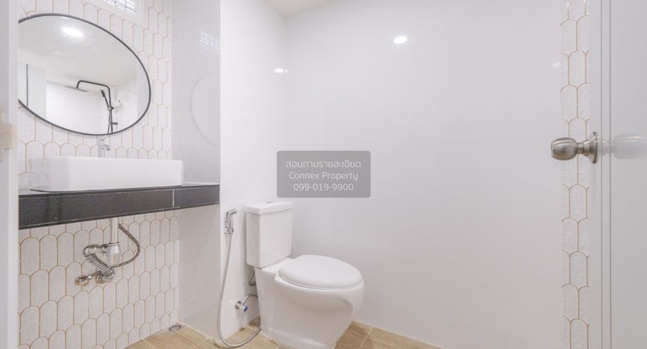 For sale 2 bedrooms condo in Din Daeng, Bangkok