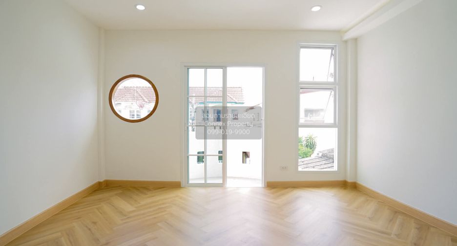 For sale 2 bedrooms townhouse in Sai Noi, Nonthaburi