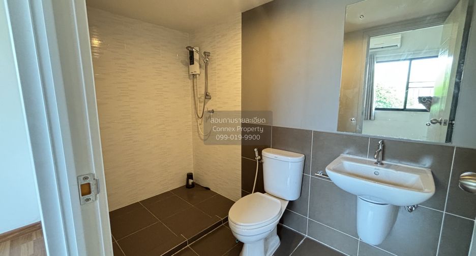 For sale 2 bedrooms townhouse in Phra Samut Chedi, Samut Prakan
