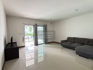 For sale 2 bedrooms townhouse in Phra Samut Chedi, Samut Prakan