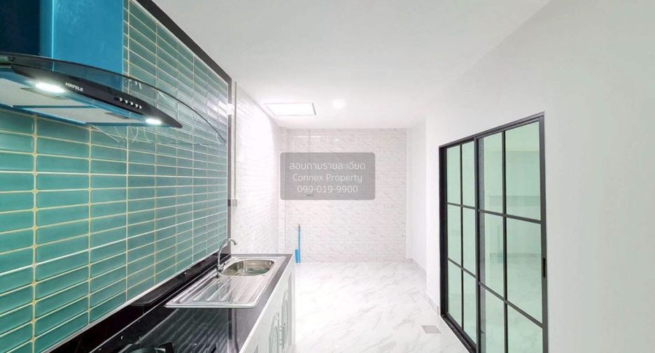 For sale 3 bedrooms townhouse in Lam Luk Ka, Pathum Thani