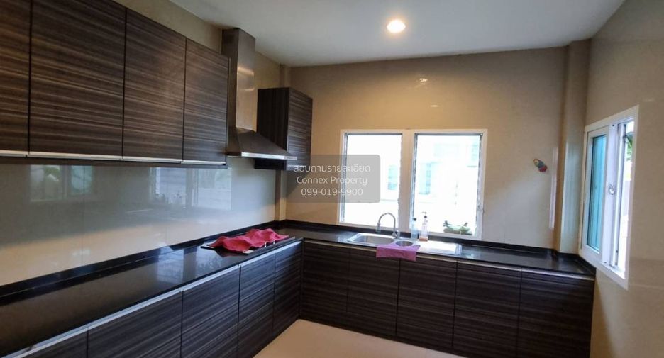 For sale 3 bedrooms house in Chatuchak, Bangkok
