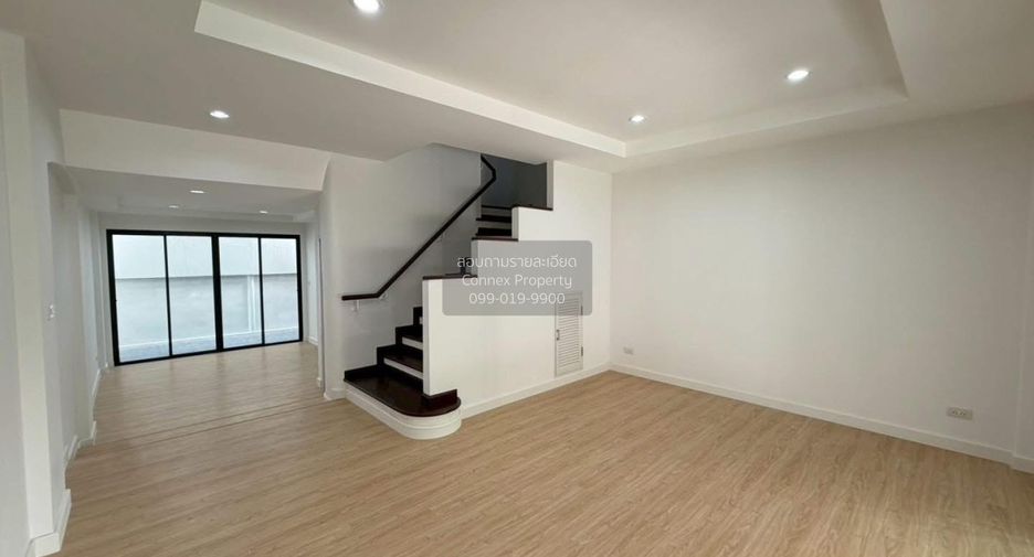 Reihenhaus zum Kauf mit 4 Zimmer in Bang Khen, Bangkok
