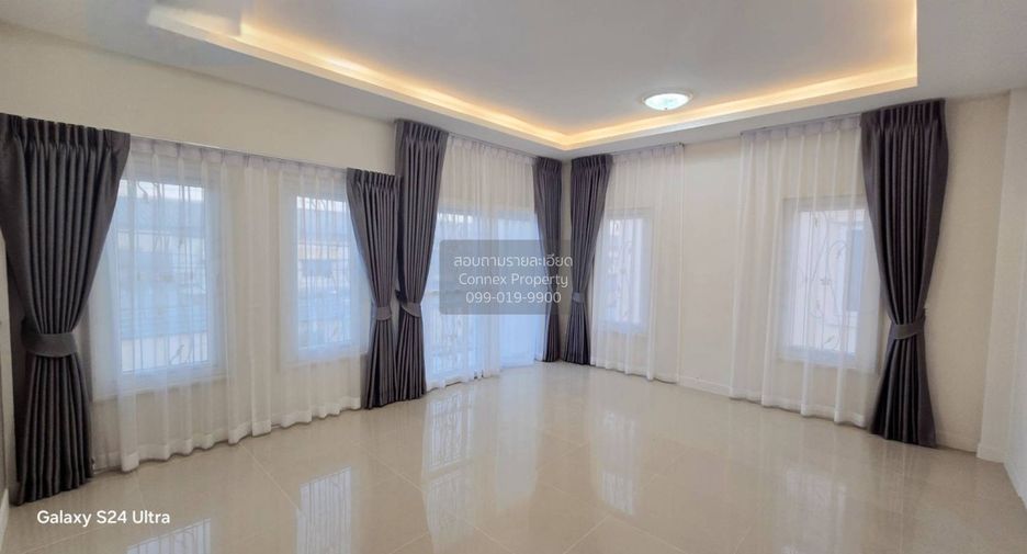 Casa adosada en venta de 3 habitaciones en Khlong Sam Wa, Bangkok