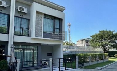 Casa adosada en venta de 3 habitaciones en Sai Mai, Bangkok
