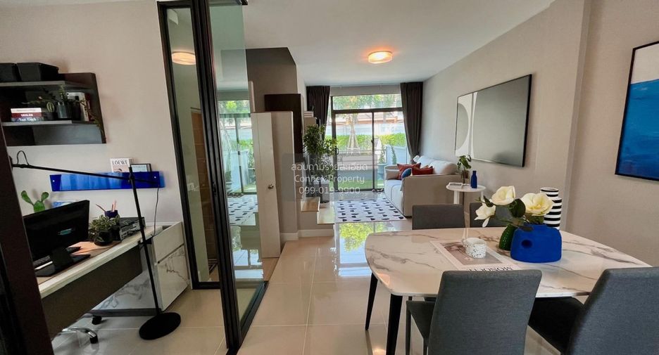 Casa adosada en venta de 3 habitaciones en Sai Mai, Bangkok