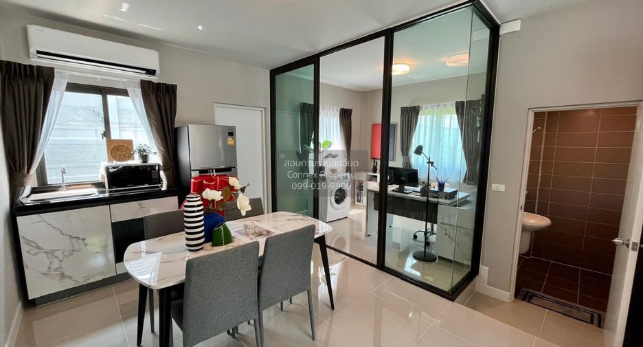 Casa adosada en venta de 3 habitaciones en Sai Mai, Bangkok