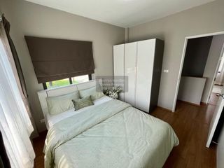 Casa adosada en venta de 3 habitaciones en Sai Mai, Bangkok