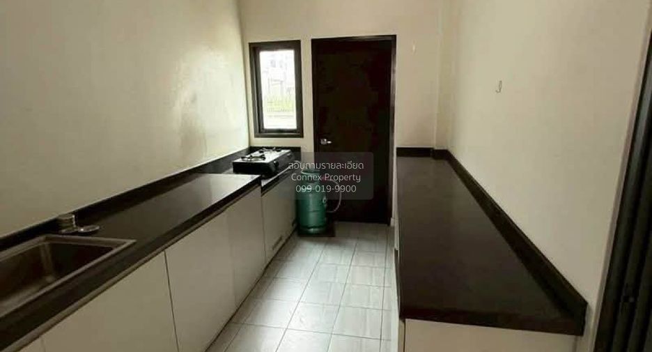 出售 4 卧室 独立屋 在 Mueang Samut Sakhon, Samut Sakhon